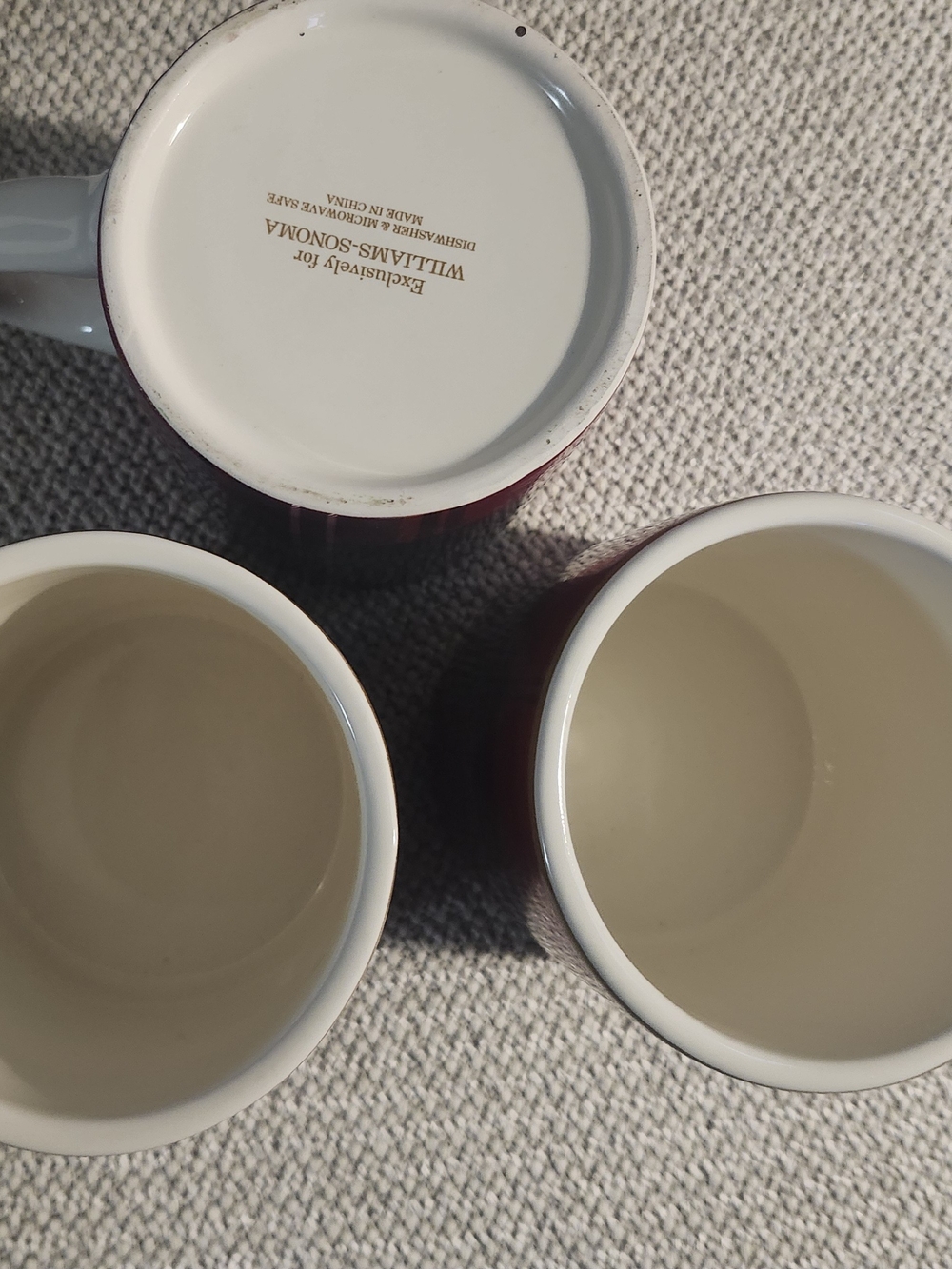 Lot Of 3 Williams Sonoma Red, Green and White Plaid Ceramic Mugs with Gold Rim - Picture 3 of 3